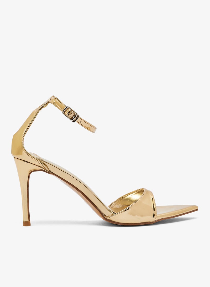 نمشي x صنادل كلاسيكية بكعب عالٍ مدبب بتفاصيل حزام - Image 1